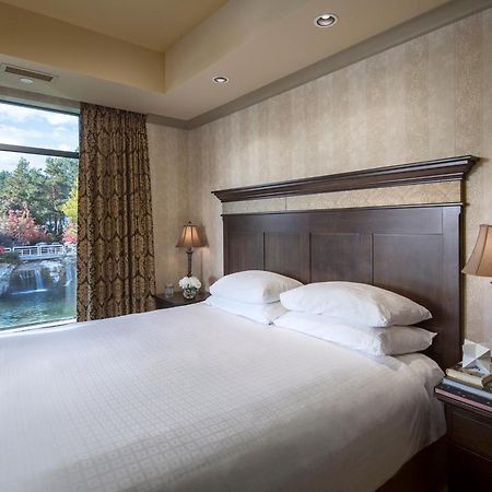 The Royal Kelowna - Bellstar Hotels & Resorts Exterior photo