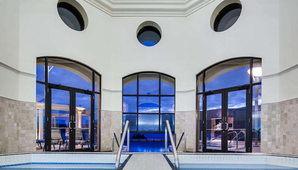 The Royal Kelowna - Bellstar Hotels & Resorts Exterior photo