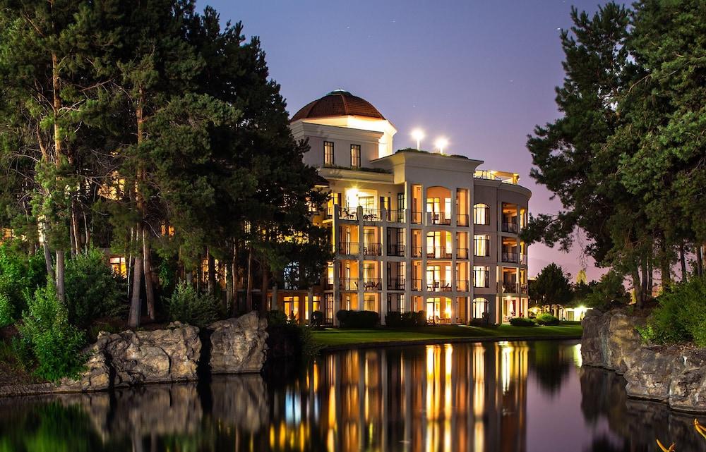 The Royal Kelowna - Bellstar Hotels & Resorts Exterior photo