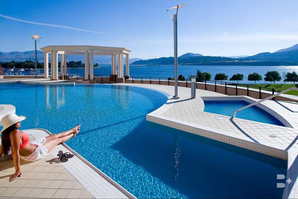 The Royal Kelowna - Bellstar Hotels & Resorts Exterior photo