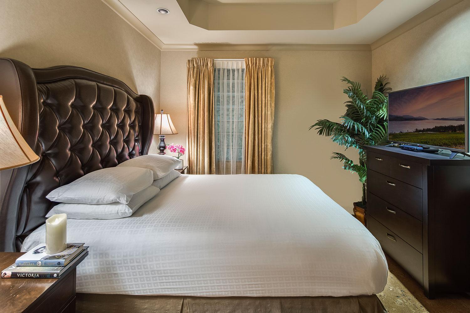 The Royal Kelowna - Bellstar Hotels & Resorts Exterior photo